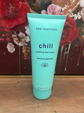 spa•scentials Chill Soothing Foot Cream with Aloe & Peppermint